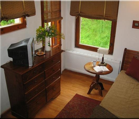 Castle Cottage Bed & Breakfast 贝洛格拉奇 外观 照片